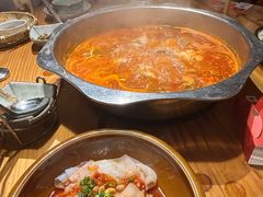 -野山舂·贵州现舂酸汤牛肉(鸿通城店)