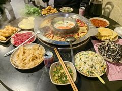 -洞亭火锅(防空洞总店)