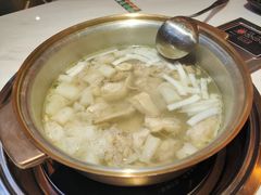 -喃喃椰·糟粕醋·椰子鸡火锅(七堡花园店)