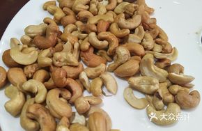 Dry-Fried Cashews