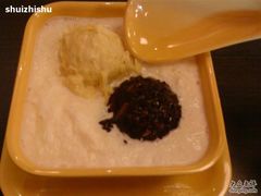 榴莲+黑糯米-满记甜品(王府井北京市百货大楼店)