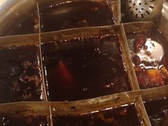 九宫格锅底-邓莽子老火锅(中兴路总店)