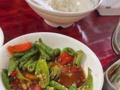 -芦茨金富饭庄·25年老字号·专做稻草鸡