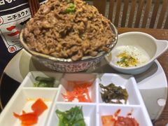 豪华五层牛肉饭-二丁目食堂(铁西星摩尔店)
