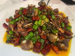 香辣排骨乳鸽-琬苑鸽庄·川粤融合菜(解放碑总店)