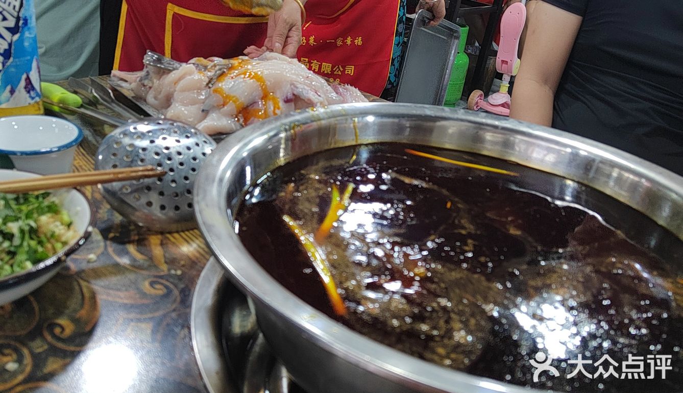 我封的❗整个成都排名第一的鱼馆子
