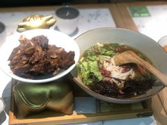 -百春原湖南牛肉粉(百联世纪店)