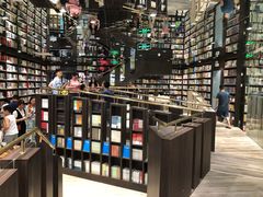 -钟书阁(群光广场店)