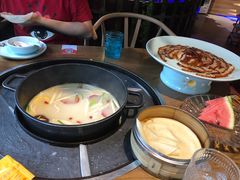 -三人行骨头王火锅(长寿店)