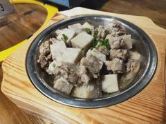 -洋沙湖湖色生鲜主题餐厅