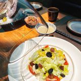 广州首家海钓烧鸟店全景投影仪沉浸式用餐 