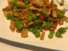 儿时记忆猪油渣-钟掌勺忘不了地道湘菜(新天地假日广场店)