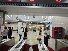 -铁西广场(地铁站)