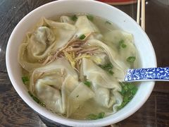 -笑来喜馄饨小笼工坊(通扬路店)