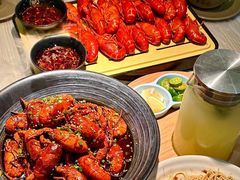 -肥肥虾庄·金牌油焖大虾(杨园滨江时代walk店)