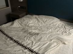 -优莱精选酒店(兰州城关区平凉路东方红广场地铁站店)