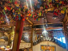 -老牌坊云南鱼豆花火锅(爱建店)
