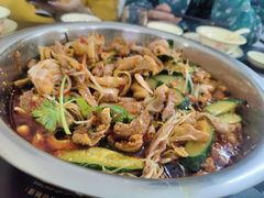 -周良天山牛杂城(天山路总店)