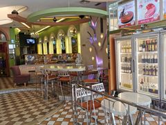 -坤思特1688咖啡(五洲花城店)