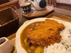 咖喱炸猪排堤坝饭-Ginko银子(青龙街店)