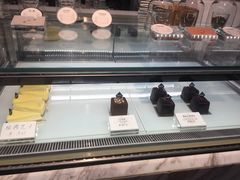 -UNI UNI(环亚凯瑟琳店)