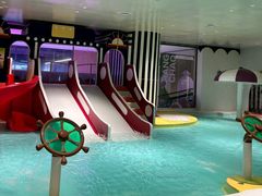 -涨巢·潮玩水疗局