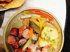 -斯普汇生蚝牛排馆(中骏世界城店)