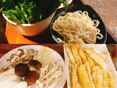 -润园四季椰子鸡火锅(海上世界店)