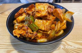 Beef Fried Noodles with Naan