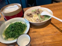 鸡汁豆苗-壹零捌道·北京烤鸭(车公庄店)