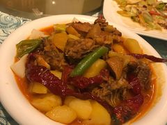 新疆大盘鸡-巴扎美食·新疆菜·西域歌舞表演餐厅(新疆大厦店)
