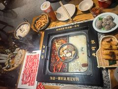 -老牌坊云南鱼豆花火锅(哈西万达店)
