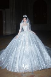 -Renee芮亦婚纱(原丽莎)