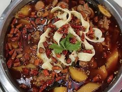 -晓彭肥肠鸡·泡椒鸡火锅(水木天地店)