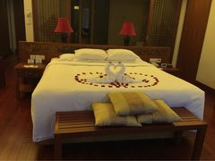 三亚亚龙湾华宇度假酒店(原三亚华宇皇冠假日酒)-三亚亚龙湾雅高美爵酒店
