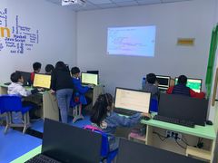-童程童美·信息学竞赛·乐高机器人编程(长宁来福士校区)