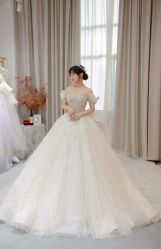 -LOVE SHINE婚纱·红鼎庄龙凤褂·妈妈装定制