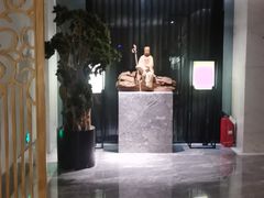 -新盈光·云会所(百丈东路店)