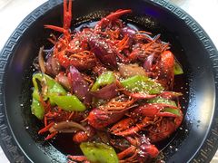 十三香小龙虾-金陵暴走小龙虾·迷踪蟹(凯德MALL店)