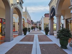 -佛罗伦萨小镇广佛名品奥特莱斯(疏港路店)