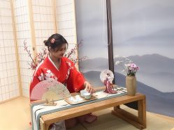-宥莉·ULLY 痘敏肌•科技皮肤管理中心