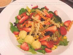 不能莓有你沙拉-伊斯坦布尔土耳其清真咖啡餐厅