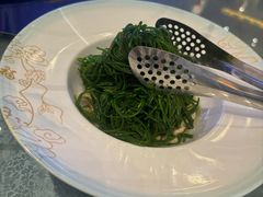 沙葱拌鲜桃仁-蒙古大营·蒙古演绎餐厅(赛马场店)