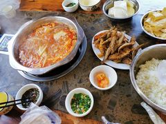 -黄利砖万峰林布依特色酸笋牛肉馆