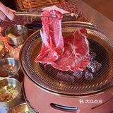 不愧是西塔老太太‼️麻酱烤肉香晕了…