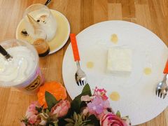 牛油果黄瓜牛奶-W CAFE(甜爱路店)