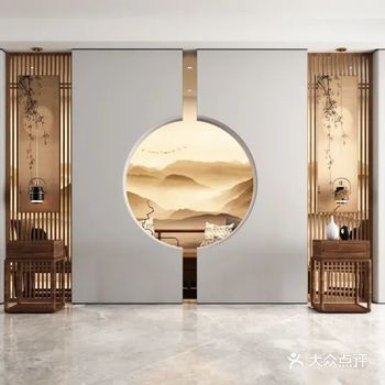 玄关造型」如果你家的玄关空间比较大，可以选择大开大合