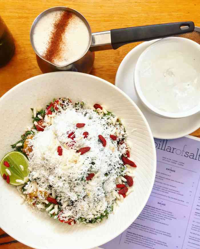 pillar of salt-"朋友极力推荐 专程过来试试 很欧式的装潢.