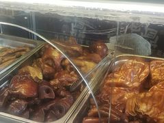 -老鼎万春卤菜(五代传承创始老店)