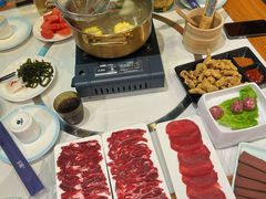 现切黄牛肉吊龙-周记潮汕牛肉·小龙虾烧烤(九亭金地广场店)